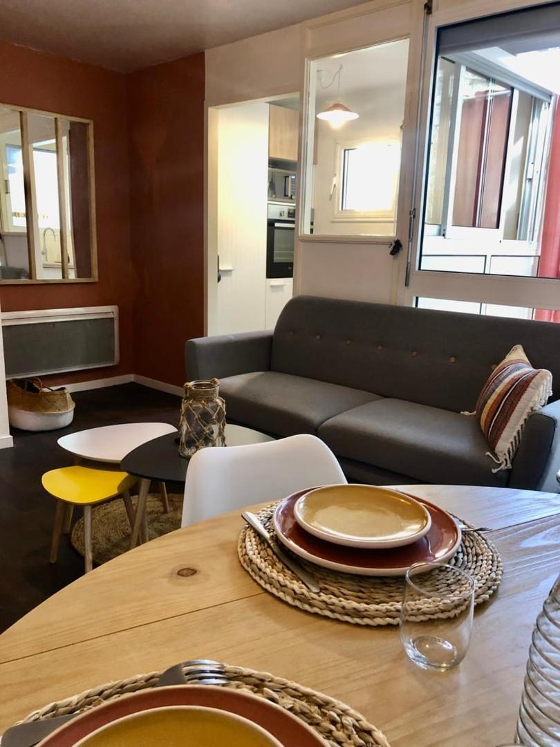 Le Carnot: City Centre With Parking Space Lejlighed Poitiers Eksteriør billede